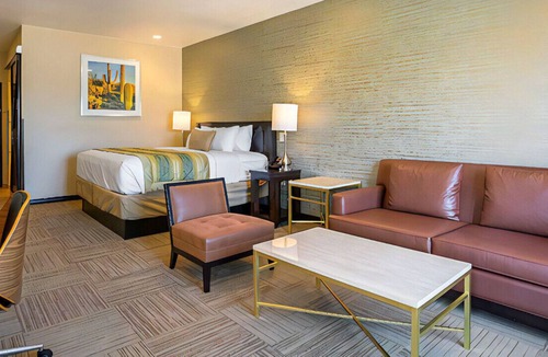 Sunland Park House | Exceptional Suite! Superb Amenities & Location