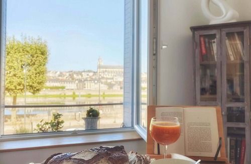 Blois Apartment | Exceptional view of the Loire and the Old Town, with parking at Chez Gabin