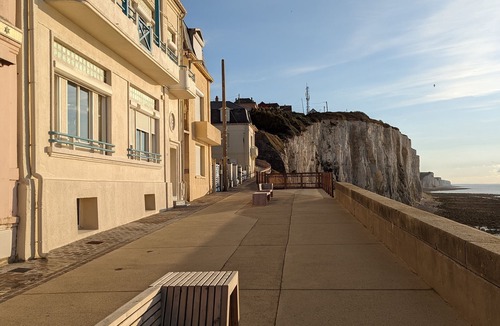 Ault Apartment | Exceptional view of the sea and cliffs. 3 *. Somme Bay. Wifi connection