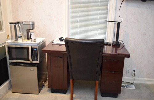 Saratoga Villa | Exceptionally private Suite in Saratoga’s Upscale area.