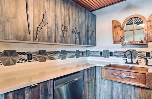 Fayetteville House | Exciting Hobbit House Rental Ideal for a Fun Vacation in Arkansas