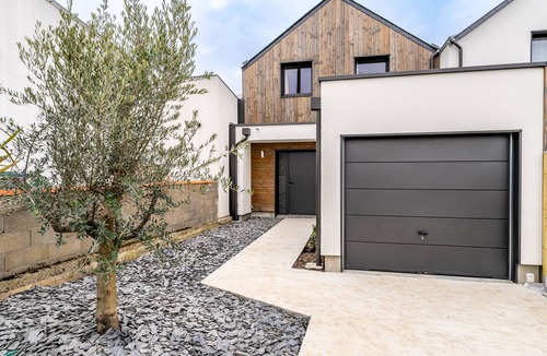 Orvault House | Exclusif-maison Neuve+jardin, Proche Centre Nantes