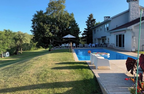 Alton House | Exclusive 100-Acre Modern Estate Designed Home