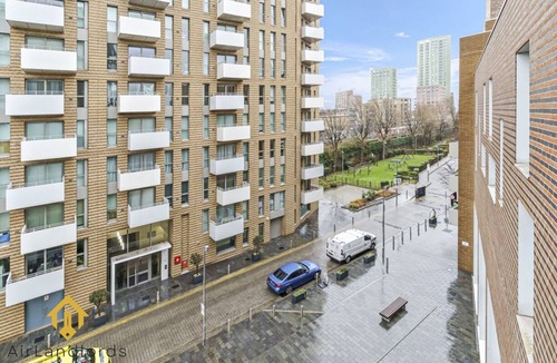 Bromley South Apartment | Exclusive 2 Bedroom Flat in Bromley By Bow