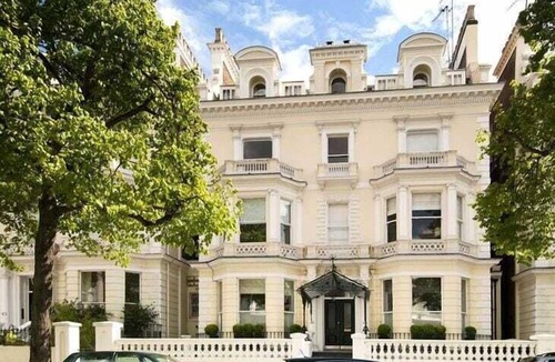 Holland Park Apartment | Exclusive 2 Bedroom Flat in Holland Park!