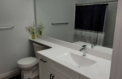 Winnipeg House | EXCLUSIVE 2-BED PRIVATE COZY BASEMENT