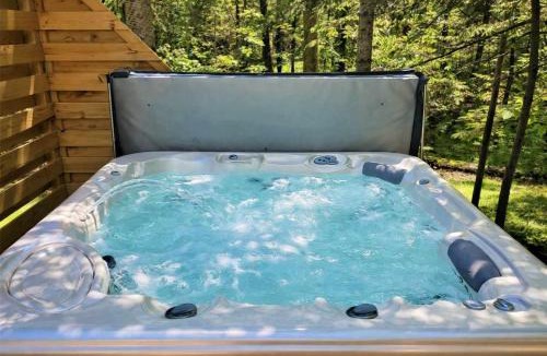 Traverse City Ski Chalet | Exclusive 2 Chalet Stay-HotTub-Fireplace-Beachside
