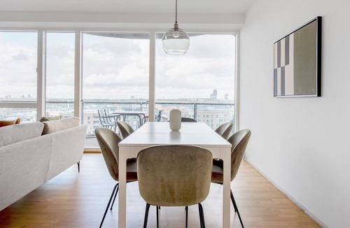 Sydhavnen Apartment | Exclusive 2BR in "Metropolis" architectural building, w/ city and harbour views