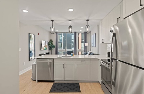 Northern Liberties Apartment | Exclusive 2BR Philly Apartment with Space for 8