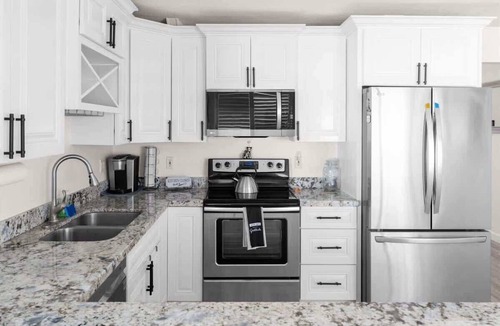 Mesa Grande House | Exclusive 3BR: Pool, hot tub, BBQ grill