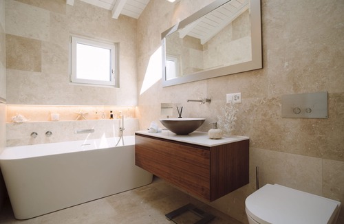 Ronco sopra Ascona Villa | Exclusive 4 1/2 bedroom villa, with 2 parking, swimming pool.