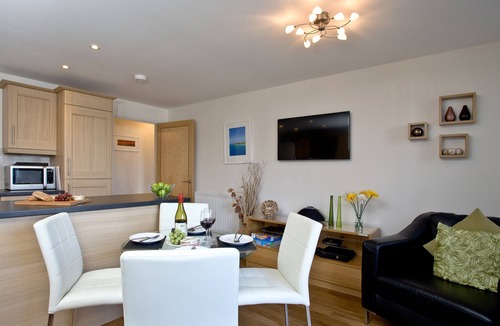 Newquay Apartment | Exclusive accommodation perched over Newquay’s harbour.