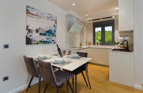 Promajna Apartment | Exclusive apartment in a dream location by the sea.