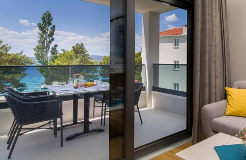 Promajna Apartment | Exclusive apartment in a dream location by the sea.