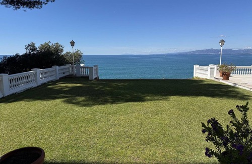 Salou City Centre Apartment | Exclusive apartment in Salou - Sea view, parking and air conditioning