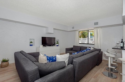 North Bay Village House | -EXCLUSIVE BLUE HOUSE by Stay Sol
