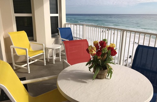 Crystal Beach Condo | Exclusive Crystal Dunes Gulf-Front Condominium