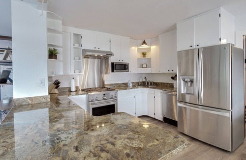 Duck Lake Peninsula House | Exclusive Duck Lake Peninsula!