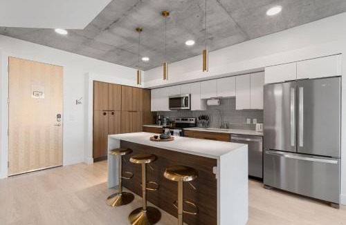 Rio Grande Apartment | Exclusive Dwntwn Retreat-Salt Palace & DeltaCenter