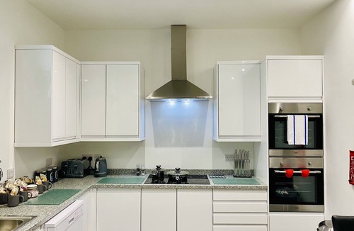 Barbican House | Exclusive Five Bedroom Town House