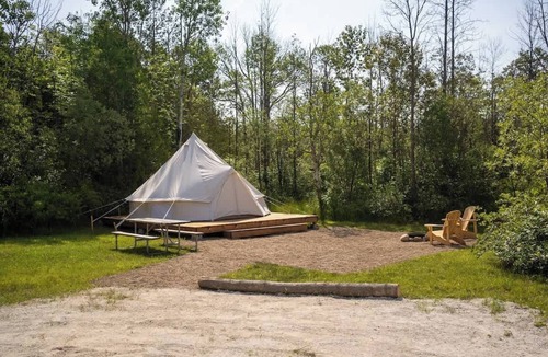 Miller Lake House | Exclusive Glamping Retreat w/Spa Access