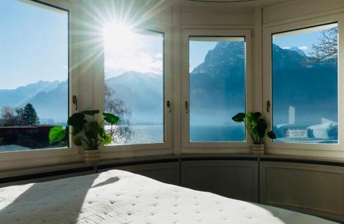 Flueelen Apartment | Exclusive Lake Access Villa Studio