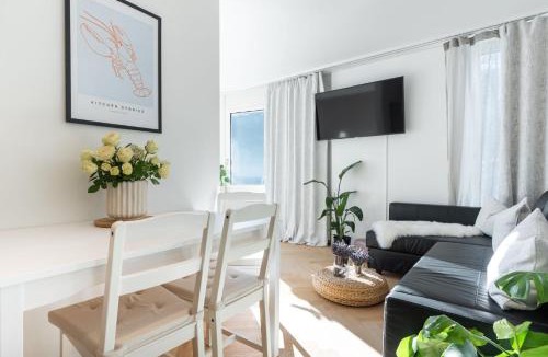 Flueelen Apartment | Exclusive Lake Access Villa Studio