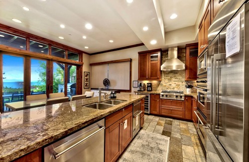 Sierra Shores Condo | Exclusive Lakefront with A/C |Near Heavenly | PEAK SS11