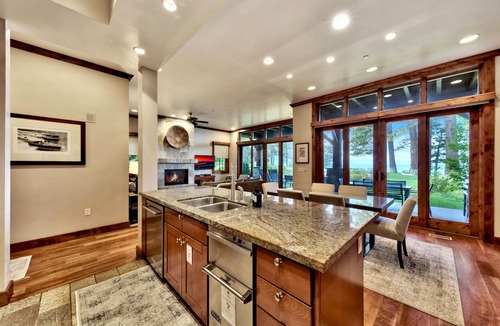 Sierra Shores Condo | Exclusive Lakefront with A/C |Near Heavenly | PEAK SS11