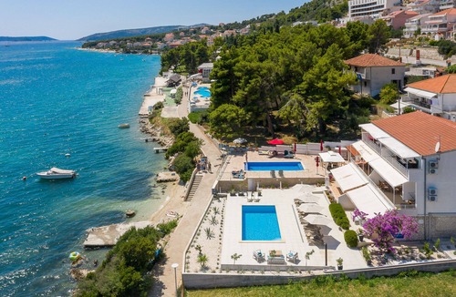 Seget Donji Apartment | EXCLUSIVE LOCATION BEACH APARTMENT "JAN"! NEW OPEN SWIMMING POOL!