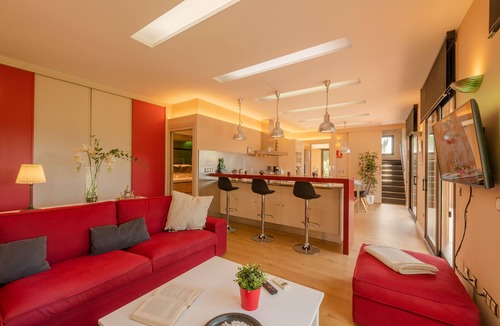 Vilafreser House | Exclusive loft with jacuzzi, tantra chair, garden and pool