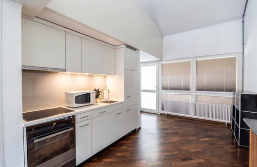 District 8 Apartment | Exclusive Loft in Seefeld `Mühle`