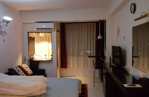 Bandung Apartment | Exclusive Mountain View Room