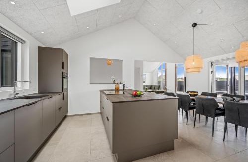 Sondervig House | Exclusive Newly Built Pool House With Outdoor Spa - 1032