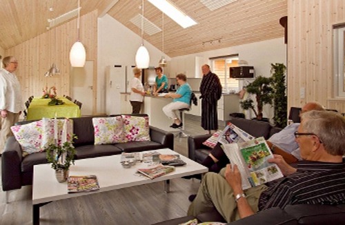 Ho House | Exclusive pool house u. a. with activity room, oven and Wi-Fi in Blåvand