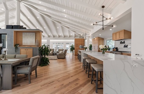 Olympus Cove House | Exclusive Resort Escape: Heated Pool, Spa & Pickleball by RedAwning