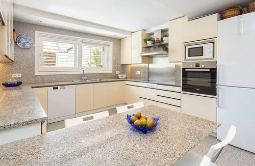 Portlligat Villa | Exclusive seafront villa