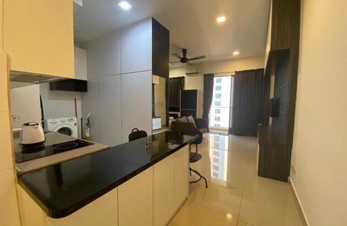 Cyberjaya Apartment | Exclusive Studio in Cyberjaya {Pool View}