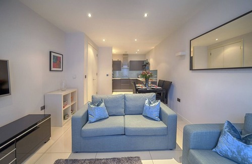 Moffat Apartment | Exclusive Tower Bridge Apartment