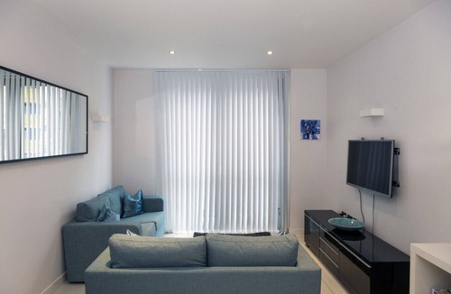 Moffat Apartment | Exclusive Tower Bridge Apartment