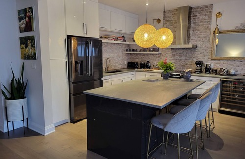 Waterloo House | Exclusive Townhome near West-Trails - New