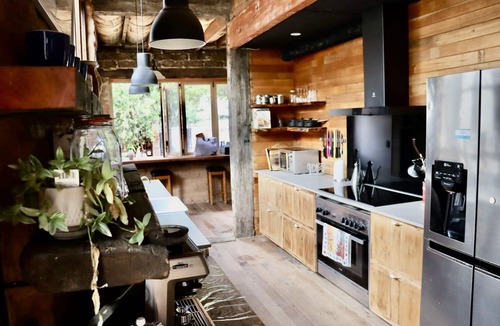 Preston House | Exclusive & Unique Sustainable Mudbrick Home.n