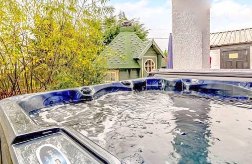 Mauchline Cottage | Exclusive use spa venue