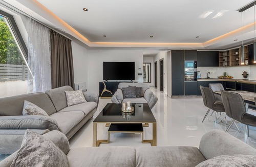 Plat Villa | Exclusive Villa Belenum with breakfast, gym, sauna, sea views