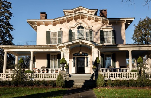 Thompson Villa | Exclusive Villa