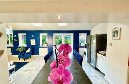 Usk House | EXEC DETACHED,HOT TUB,CINEMA ROOM,POOL TABLE