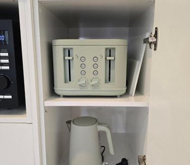 Bethlehem Apartment | Executive 1-Bedroom Apartment-Secure & Handy Bethlehem Location