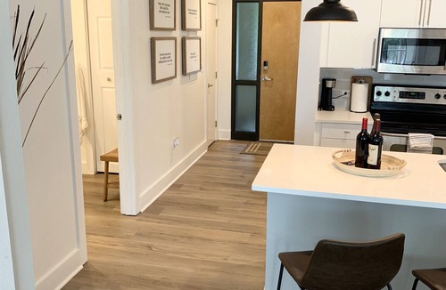Downtown Tampa Condo | EXECUTIVE 1 BEDROOM SUITE w/WATERVIEW - Riverwalk Downtown Tampa