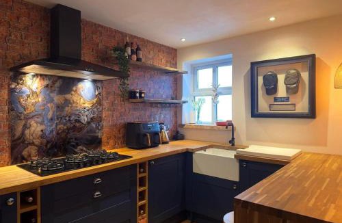 Caerleon Apartment | Executive 1bd 1st floor flat