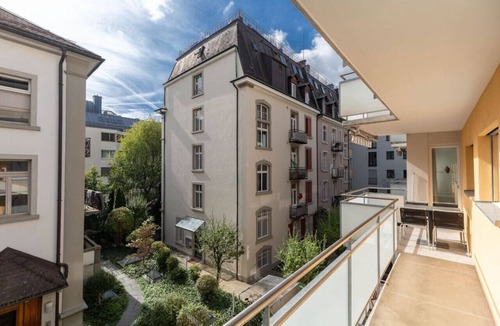 Seefeld Apartment | Executive 1BD flat/city center (Hösch 2)